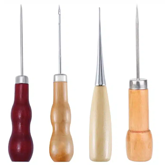 4 Alenes cuir alignées avec des pointes différentes