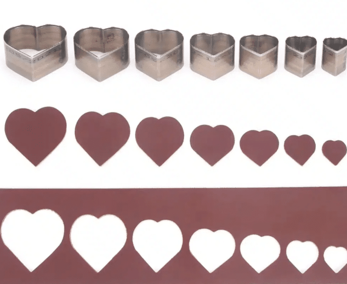 Emporte piece cuir coeur​